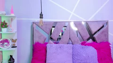 Sofi Noa online show from 09/19/25, 11:44