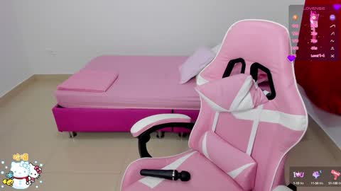 Snapshot of sofi_perezz chatting on 12/06/24, 12:23 sofi online show from 12/06/24, 12:23