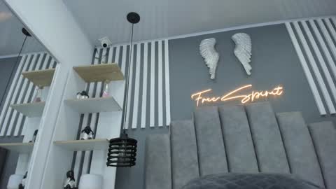 Snapshot of sofi_ramosx chatting on 01/07/25, 02:53 valen online show from 01/07/25, 02:53