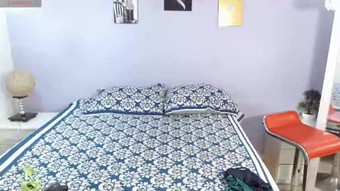 sofi smith online show from 12/06/24, 07:34