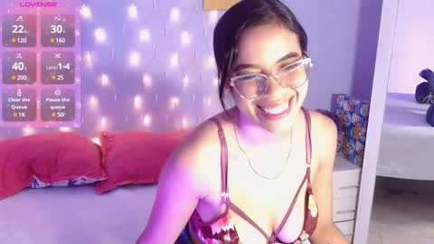 sofi smith online show from 12/11/24, 08:28