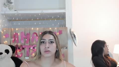 sofi smith online show from 01/19/25, 03:32