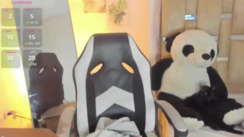 sofi smith online show from 02/08/25, 09:04