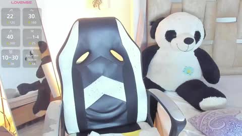 sofi smith online show from 02/12/25, 01:41