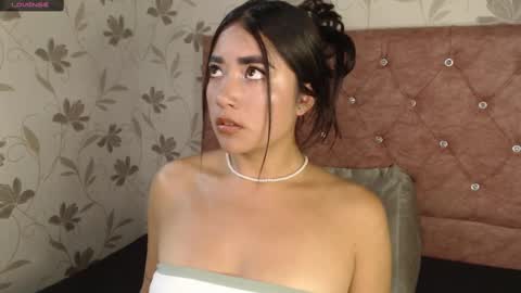 Snapshot of sofi_sweet09 chatting on 03/11/25, 01:48 Susy online show from 03/11/25, 01:48