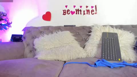 Sofia Vasquez online show from 02/13/25, 01:29