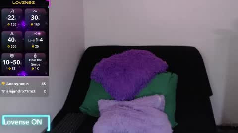 Snapshot of sofia__whitee chatting on 09/20/25, 06:58 sofia whitee online show from 09/20/25, 06:58