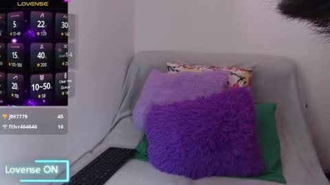 Snapshot of sofia__whitee chatting on 09/27/25, 06:51 sofia whitee online show from 09/27/25, 06:51