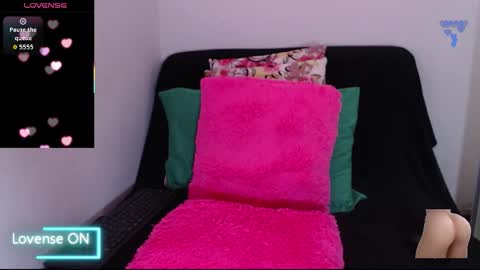 Snapshot of sofia__whitee chatting on 02/21/26, 06:36 sofia whitee online show from 02/21/26, 06:36