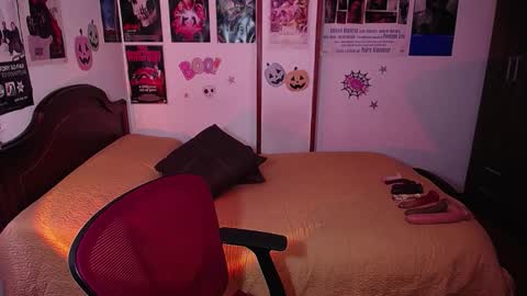 Sofi online show from 10/21/25, 03:02