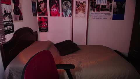 Sofi online show from 02/05/26, 03:05