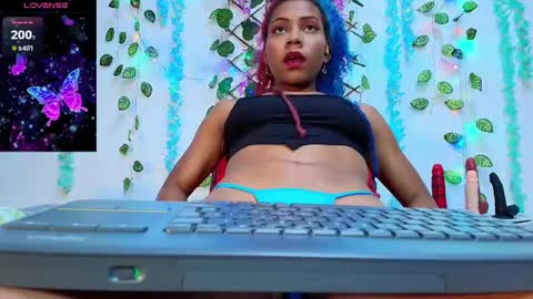 Snapshot of sofia_fer chatting on 02/25/25, 08:47 sofia online show from 02/25/25, 08:47