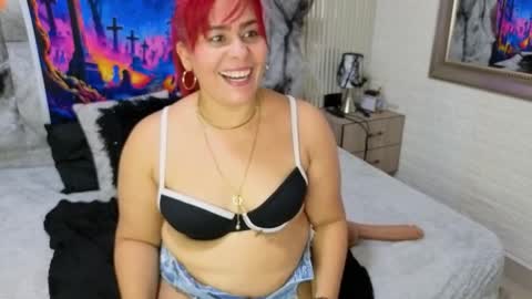 sofia gutierrez   online show from 10/28/25, 03:54