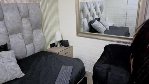 Snapshot of sofia_gutierrez__ chatting on 02/16/26, 10:50 sofia gutierrez online show from 02/16/26, 10:50