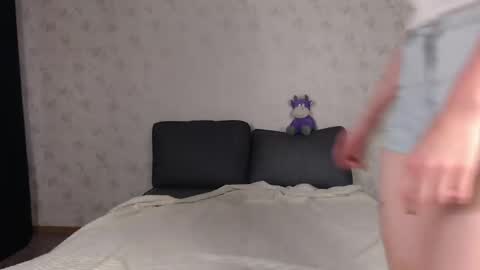 Sofia here online show from 06/03/26, 12:13