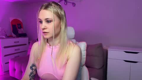 Sofia online show from 02/02/26, 03:38