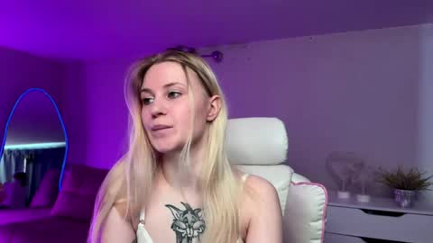 Sofia online show from 05/28/26, 04:21