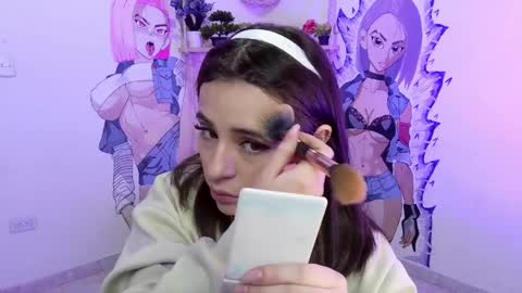 sofia_lara28 online show from 04/07/26, 12:16