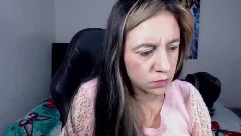 sofia_martinez68 online show from 01/14/26, 03:23