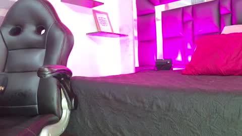 Sofia online show from 09/10/25, 03:06