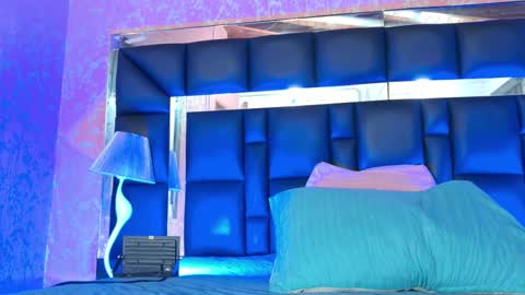 Sofia online show from 09/21/25, 03:08