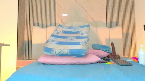 Sofia online show from 03/16/26, 05:44