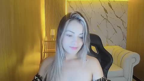 Snapshot of sofia_nova_tf chatting on 02/07/26, 01:48 sofi online show from 02/07/26, 01:48