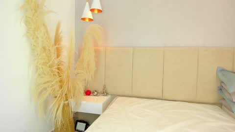 SOFIA PAMELA online show from 01/21/25, 04:32