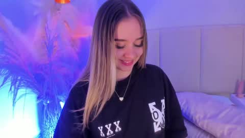 SOFIA PAMELA online show from 03/11/25, 01:16