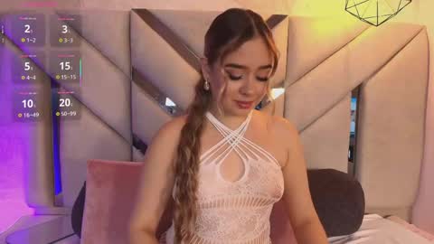 Snapshot of sofia_pamela_ chatting on 04/30/26, 06:47 online show from 04/30/26, 06:47