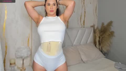 sofia_rivers_ online show from 12/03/24, 11:24