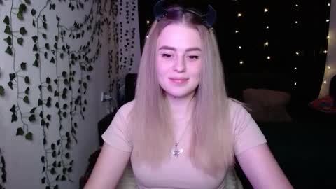 sofia_rosemary online show from 02/12/25, 01:06