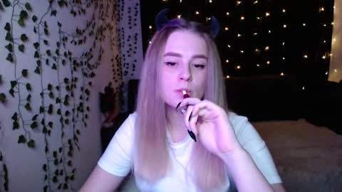 sofia_rosemary online show from 02/18/25, 03:43