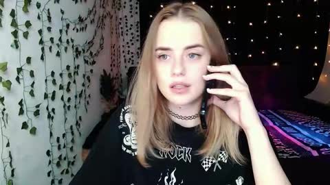 sofia_rosemary online show from 10/14/25, 02:29