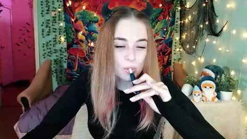 sofia_rosemary online show from 12/19/25, 11:39