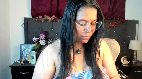 sofia_sorceress online show from 10/25/25, 12:18