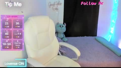 Snapshot of sofia_thomson_t chatting on 01/17/25, 10:33 Sofia Thomson online show from 01/17/25, 10:33