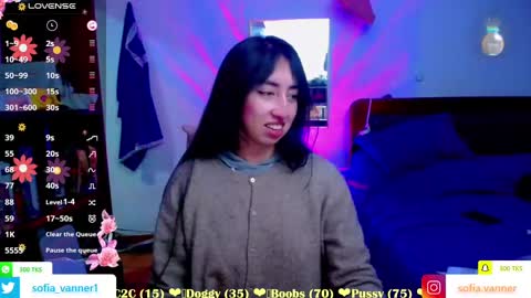 Snapshot of sofia_vanner chatting on 10/27/25, 01:31 SOFIA online show from 10/27/25, 01:31