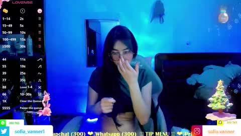 Snapshot of sofia_vanner chatting on 12/18/25, 01:55 SOFIA online show from 12/18/25, 01:55