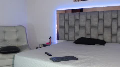 Snapshot of sofia_velez26 chatting on 07/03/26, 12:06 sofia_velez26 online show from 07/03/26, 12:06