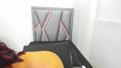 Sofa online show from 10/09/25, 02:15