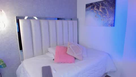 Snapshot of sofiaa_cortes chatting on 01/07/26, 11:56 Sofi online show from 01/07/26, 11:56