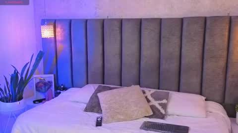 Snapshot of sofiaa_cortes chatting on 01/11/26, 12:32 Sofi online show from 01/11/26, 12:32