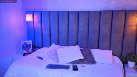 Snapshot of sofiaa_cortes chatting on 01/17/26, 12:32 Sofi online show from 01/17/26, 12:32