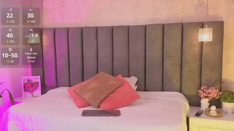 Snapshot of sofiaa_cortes chatting on 03/26/26, 11:27 Sofi online show from 03/26/26, 11:27