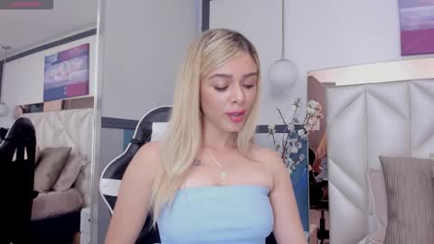 Snapshot of sofiaa_morris chatting on 02/04/26, 07:20 Sofia online show from 02/04/26, 07:20