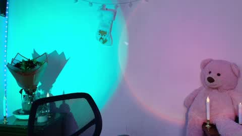 Sofia online show from 12/20/24, 05:04