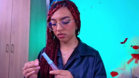 Sofia online show from 02/14/25, 02:12