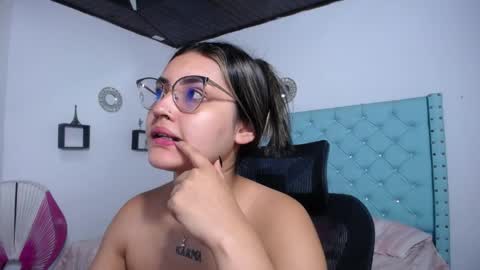 Snapshot of sofiaasexy19 chatting on 04/21/26, 10:54 Sofia online show from 04/21/26, 10:54