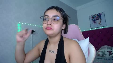 Snapshot of sofiaasexy19 chatting on 05/09/26, 11:48 Sofia online show from 05/09/26, 11:48